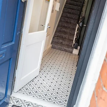 Castlereagh Guest House-2