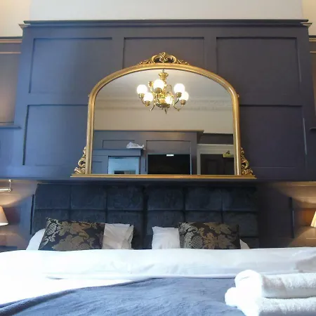 The Warren Belfast-2